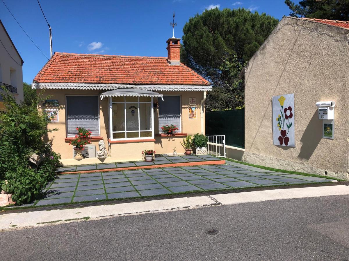 Pavillon Clara Flor Villa Prades  Exterior photo