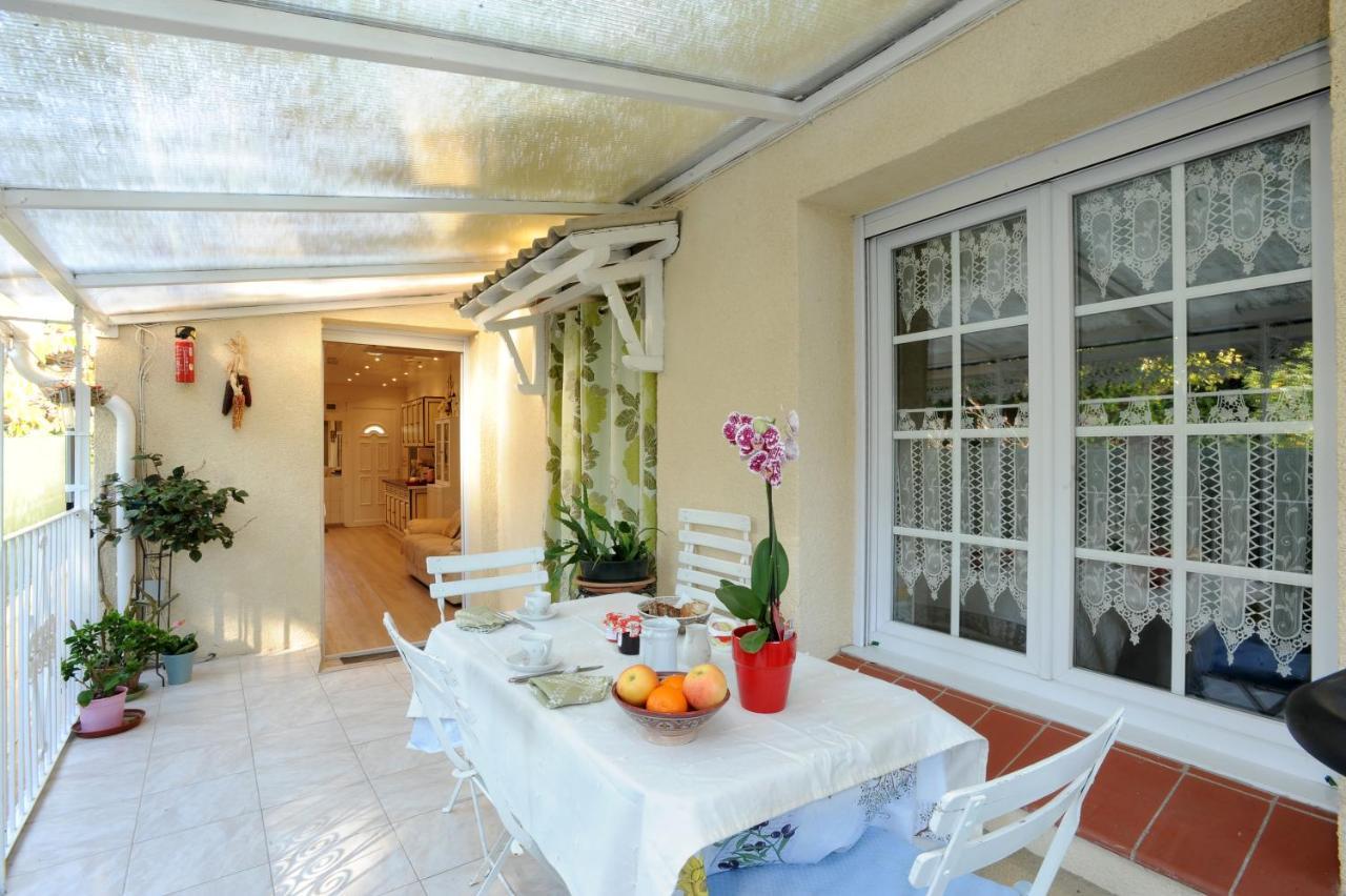 Pavillon Clara Flor Villa Prades  Exterior photo