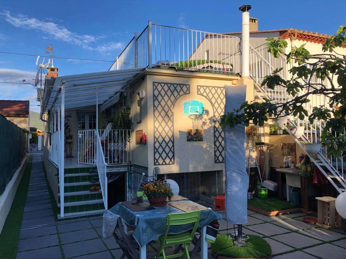 Pavillon Clara Flor Villa Prades  Exterior photo